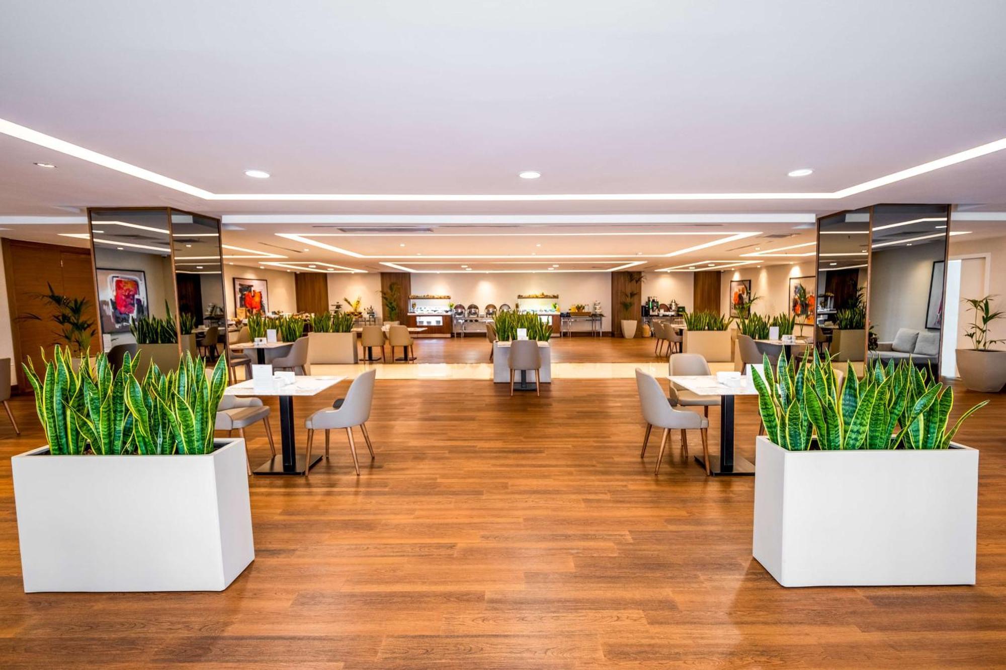 Radisson Residences Avrupa Tem Стамбул Екстер'єр фото